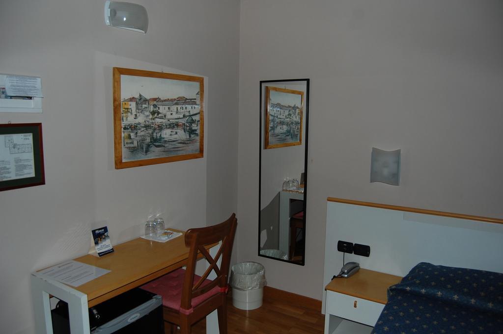 Albergo Ristorante Sant'Eustorgio Arcore Zimmer foto